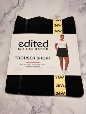 Edited by Remi Bader Trouser Shorts 26W Black High Rise Pleated NWT Plus Size